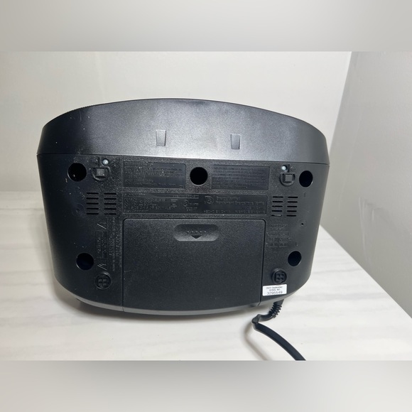 Sony CFD-S70 CD Player Cassette Recorder AM/FM Radio Boombox MegaBass - Picture 8 of 13